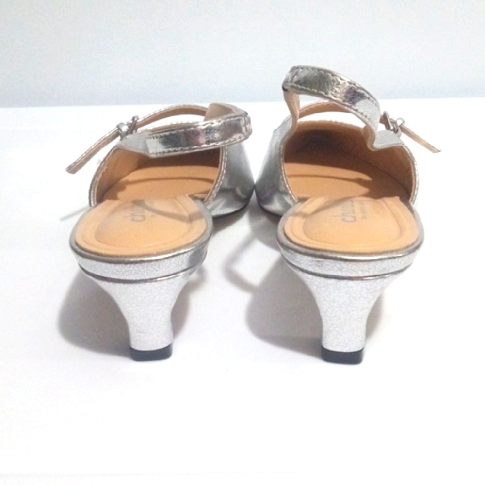 CHARLES DAVID SILVER KITTEN HEEL POINTED TOE SLINGBACKS SIZE 6 NWOT - Picture 4 of 5